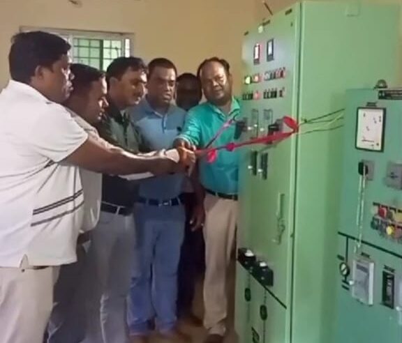 बलरामपुर,,कुसमी,, अस्ता से कुसमी 33kv लाइट आज से चालू कुसमी सबस्टेशन में फीता काटकर किया गया उद्घाटन।