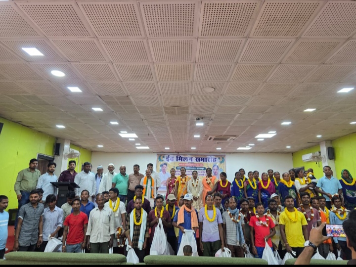 बलरामपुर: नगर पालिका पार्षद सकीना परवीन ने ईद मिलन कार्यक्रम का किया आयोजन