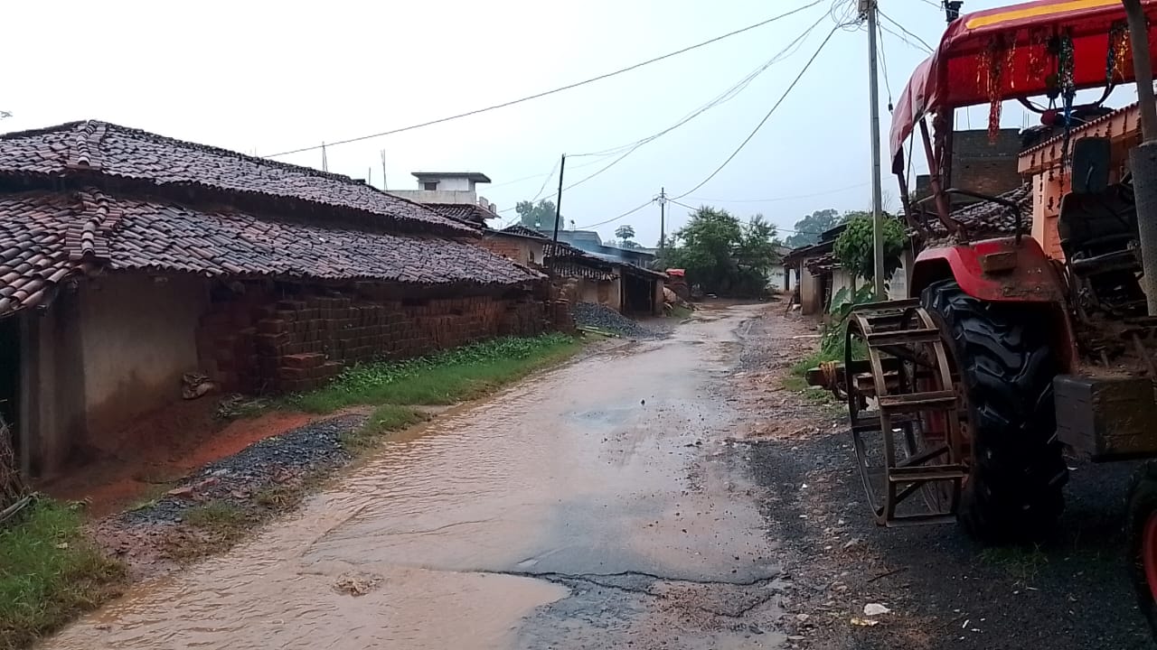 ग्राम पंचायत सलका में नाली निर्माण को लेकर ग्रामीणों ने उठाई आवाज, विधायक से लगाई गुहार