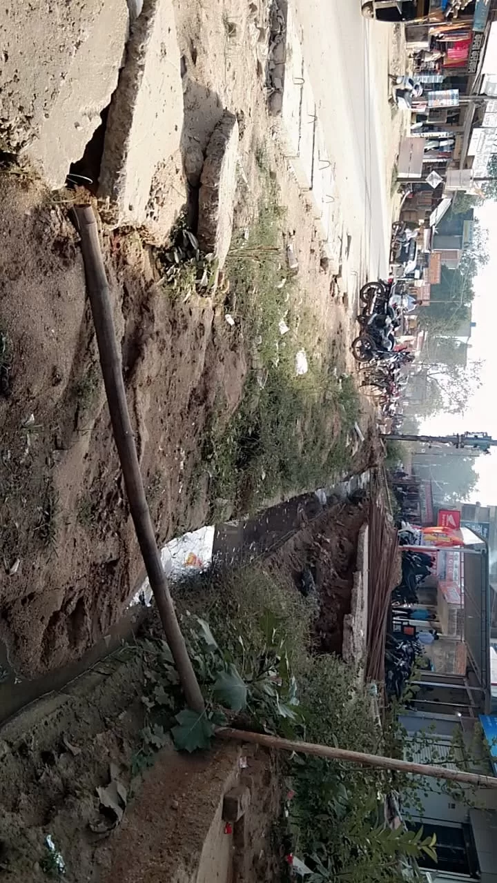 बलरामपुर नगर पालिका वार्ड क्रमांक 15 की बदहाल नालियों का हाल — 3 महीने बाद भी नहीं हुआ समाधान