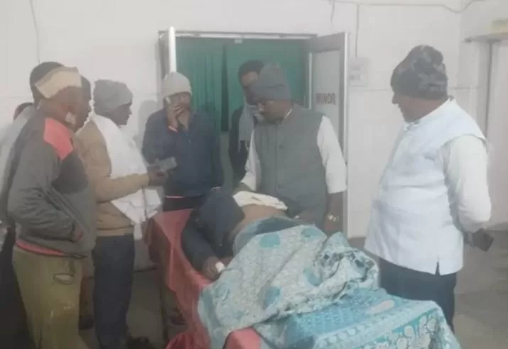 रामानुजगंज के ग्राम महावीरगंज में आज शाम लगभग 5:30 बजे एक सड़क दुर्घटना में पंच की मौत हो गई।