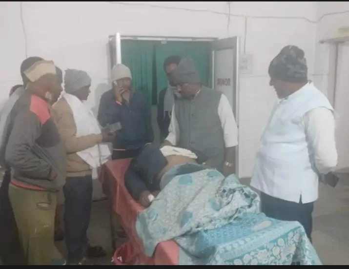 रामानुजगंज के ग्राम महावीरगंज में आज शाम लगभग 5:30 बजे एक सड़क दुर्घटना में पंच की मौत हो गई।