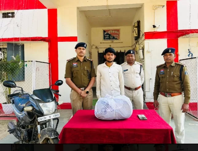 नशे के खिलाफ शंकरगढ़ पुलिस का प्रहार: 4.204 किलो गांजा बरामद, आरोपी गिरफ्तार, बाल अपचारी पकड़ा गया