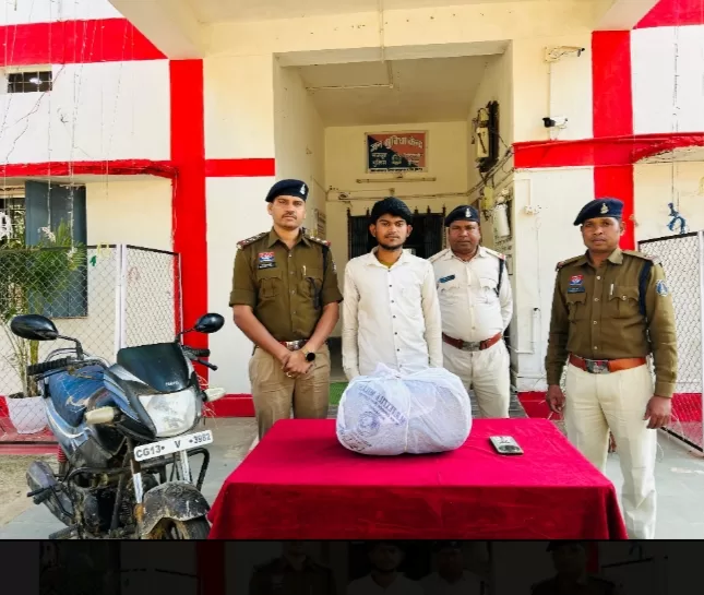 नशे के खिलाफ शंकरगढ़ पुलिस का प्रहार: 4.204 किलो गांजा बरामद, आरोपी गिरफ्तार, बाल अपचारी पकड़ा गया