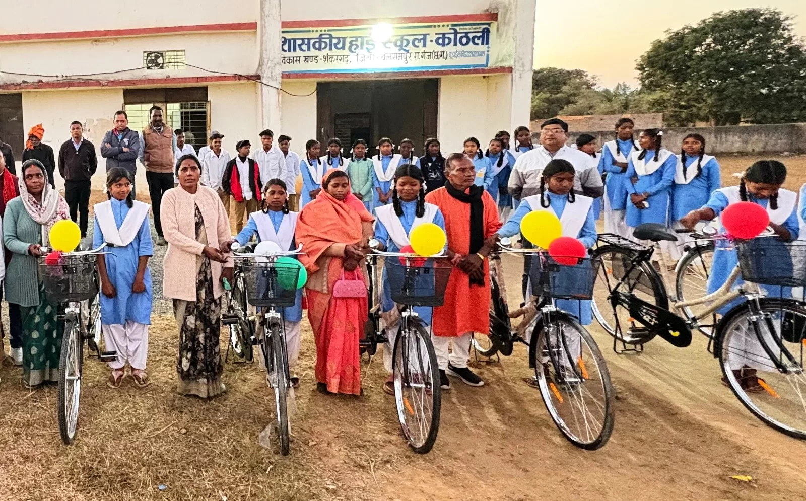 सरस्वती साइकिल योजना और बेटी बचाओ-बेटी पढ़ाओ से सशक्त हो रहीं बेटियांबालिका शिक्षा को बढ़ावा देने में शासन की योजनाएं बन रहीं सहारा