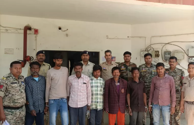 थाना कुसमी क्षेत्र के ग्राम त्रिपुरी घोसराडांड़ में अवैध रूप से की जा रही मादक पदार्थ अफीम की खेती के मामले में अब तक 07 आरोपी गिरफ्तार।