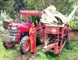 स्वयंसहायता समूह से जुड़कर सविता सिंह ने बदली आर्थिक स्थिति